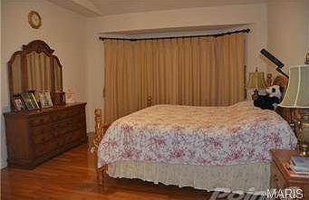 3rd image of 2228 Ameling Manor Dr