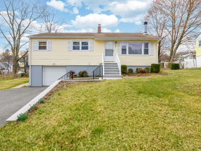 903 Old Town Road, Bridgeport, CT, 06606