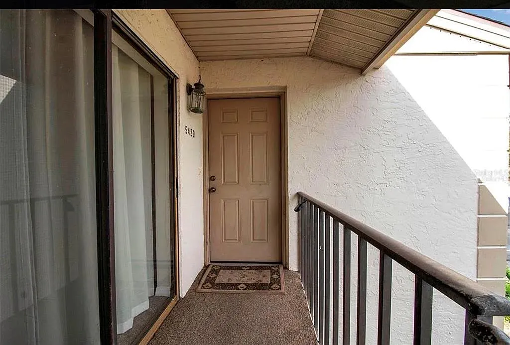 2 bed, 2.0 bath, 1095 sqft, $1,500 — Photo 3