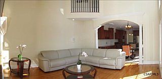 4th image of 500 Old Farm Ln