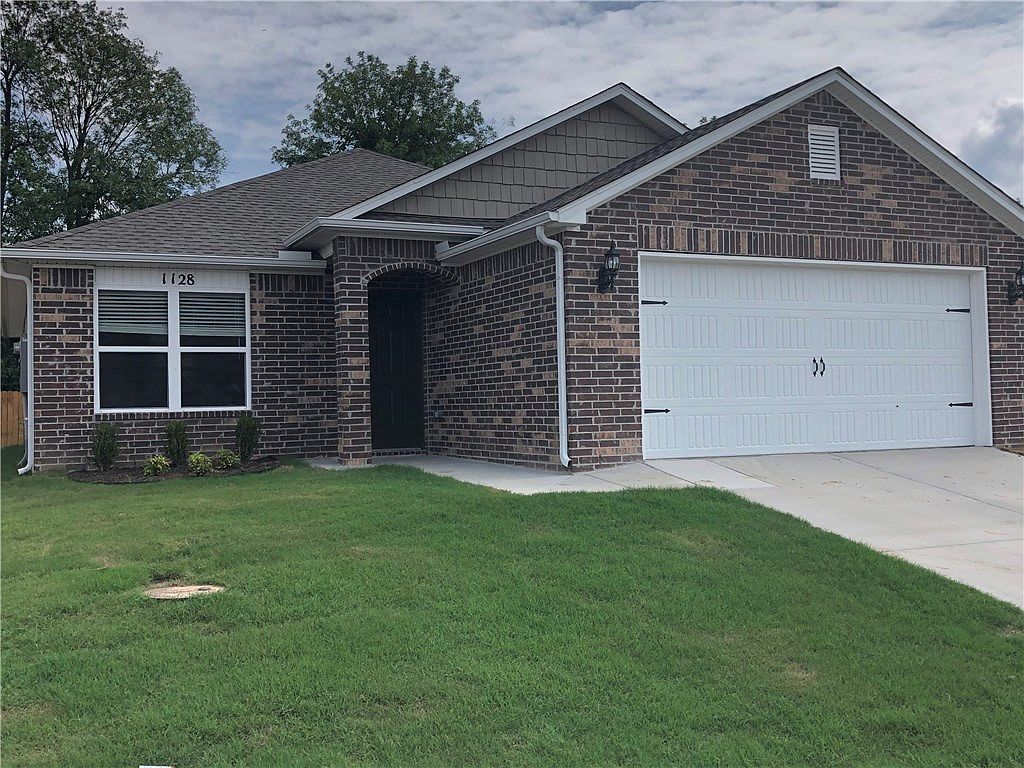 1128 S Kingfisher Ln, Fayetteville, AR 72701 Zillow