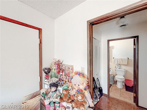 3rd image of 837 Palo Verde Dr