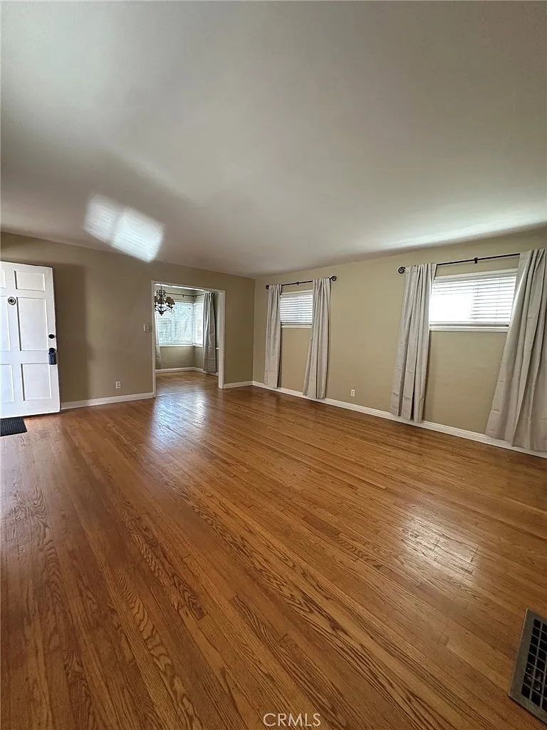 125 Nieto Ave — Photo 4