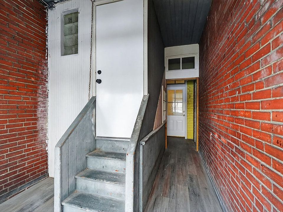 1st image of 1309 Shenandoah Ave #2W