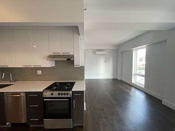 2nd image of 596 Washington Ave #4U