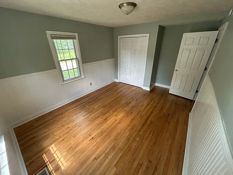 919 S 28th St — Photo 11
