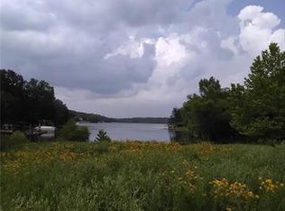 10085 Waterford Dr, Hillsboro, MO 63050