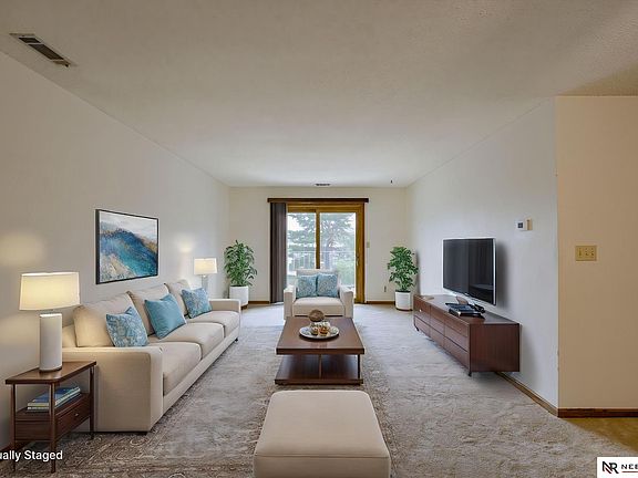 4th image of 3001 S 51st Street Ct Unit 202