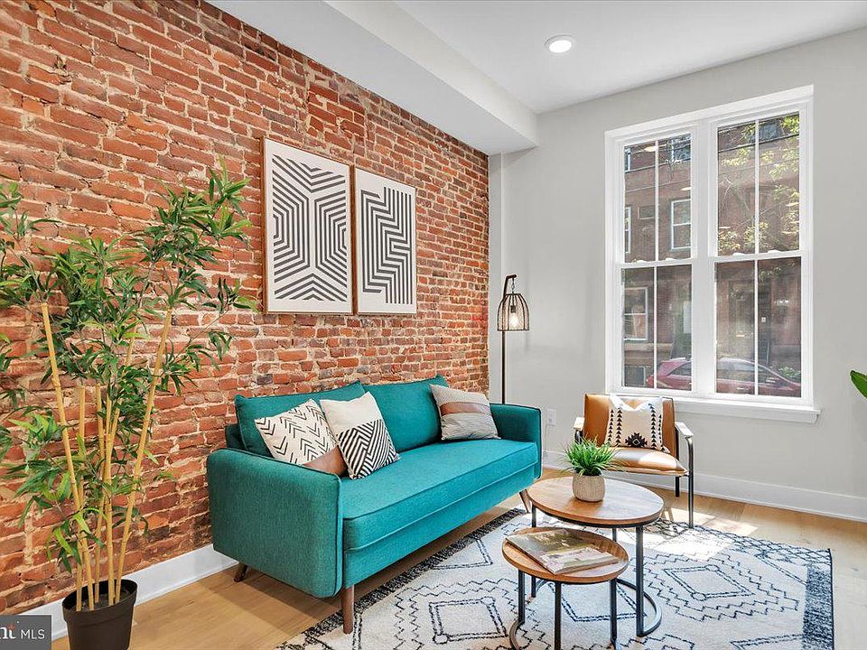 1st image of 866 N 23rd St APT 1