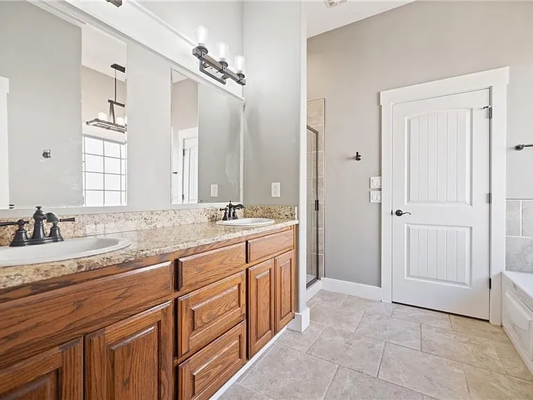 1406 N Latisha Ln — Photo 20