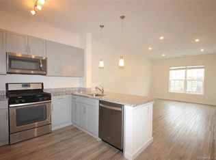 1 Smith St #404A, Norwalk, CT 06851