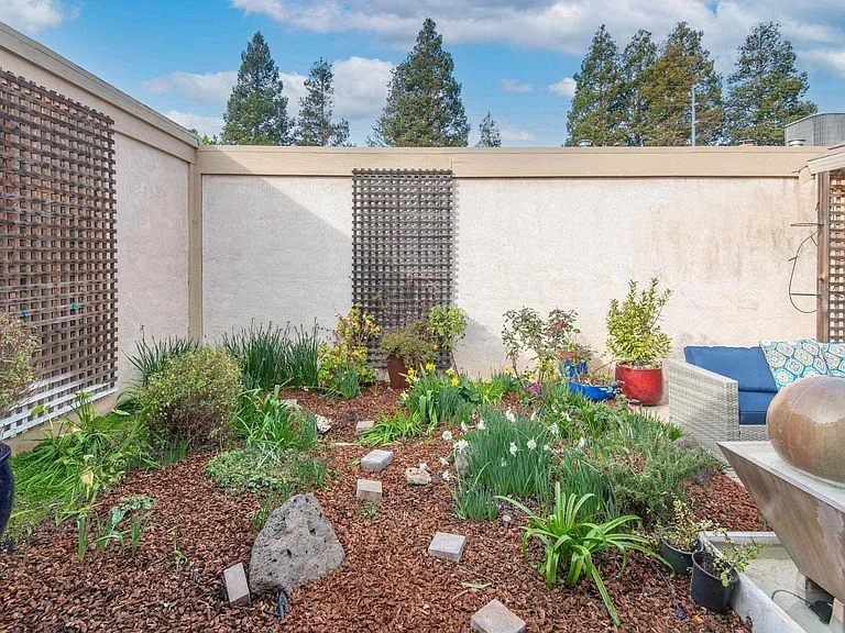 309 Lone Oak Dr — Photo 18