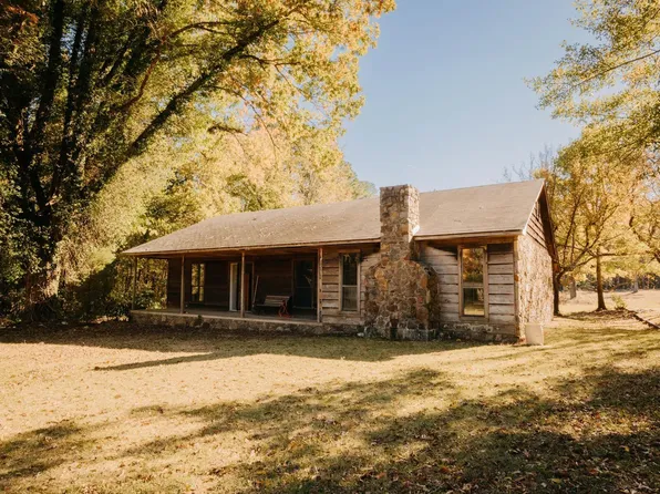 815 Graham Rd, Benton, AR 72015