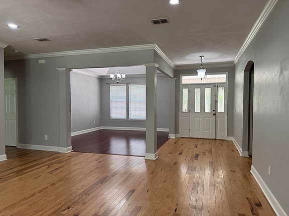 5th image of 106 Parkside Cir