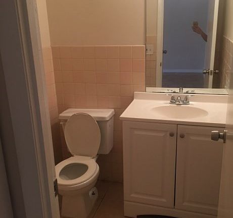 5th image of 5967 NW 29th Pl