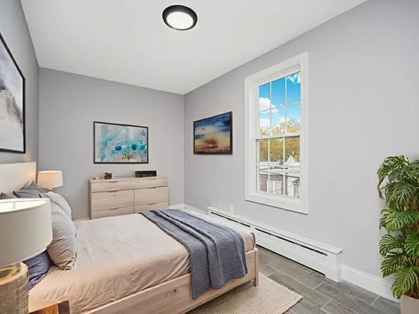 200 Bay 7th Street image 13 of 49