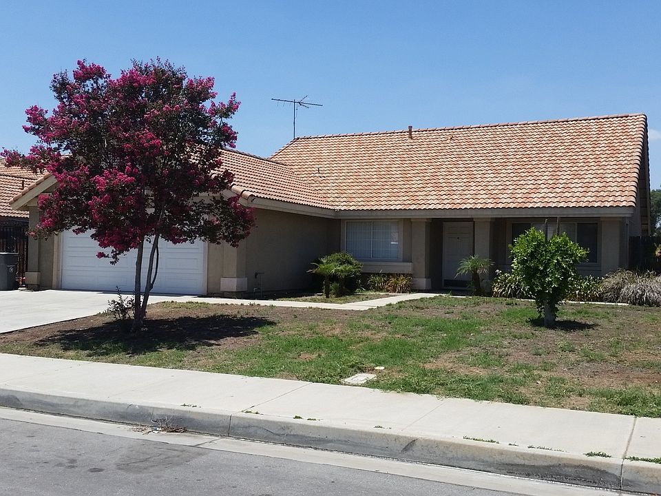 2nd image of 16197 Smoke Tree Pl
