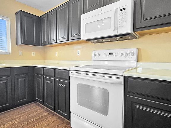 4th image of 22523 W Pima St