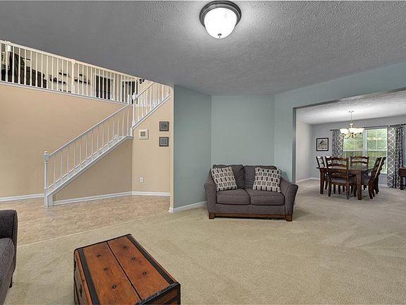 3rd image of 8398 Chesapeake Dr