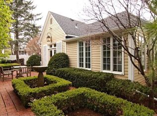 4339 Locust St, Kansas City, MO 64110