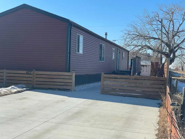 427 Main St N, Redcliff, AB T0J 2P0