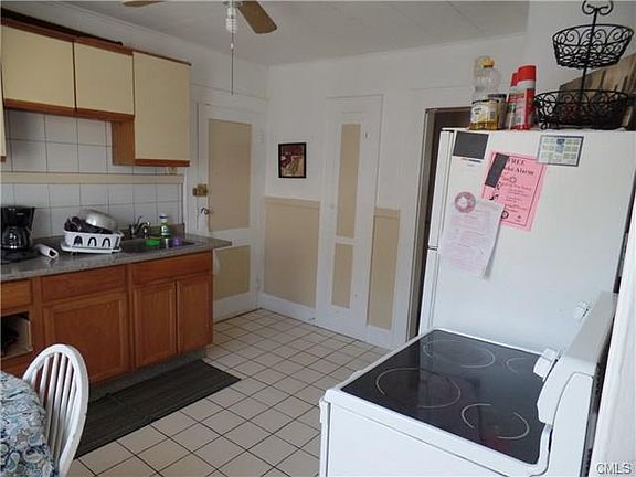 2nd image of 59 Tremont Ave