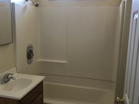2nd image of 473 E Santa Fe Ave