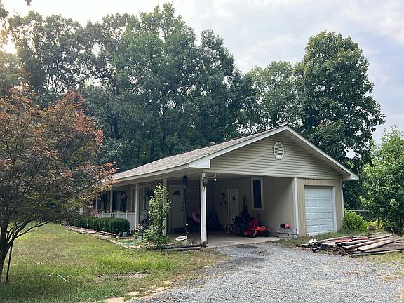 2nd image of 170 Rolling Fork Dr