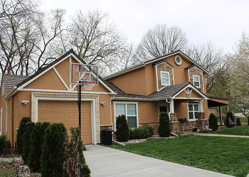 1st image of 5025 Woodend Ave