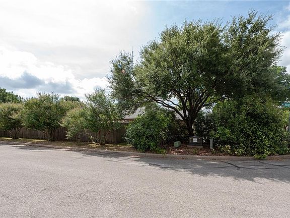 3rd image of 1300 Mason Creek Blvd