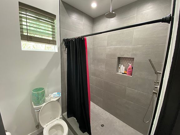 4th image of 23121 Mariano St