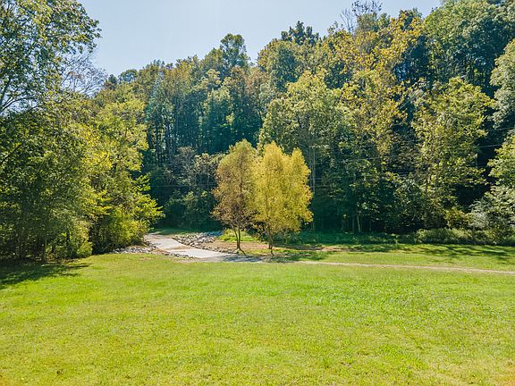 2nd image of 2530 Sammie Ln