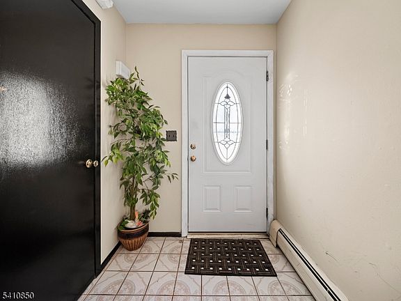 2nd image of 5 Woodland Rd