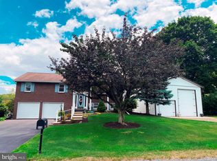 513 Montclair Ln, Boalsburg, PA 16827