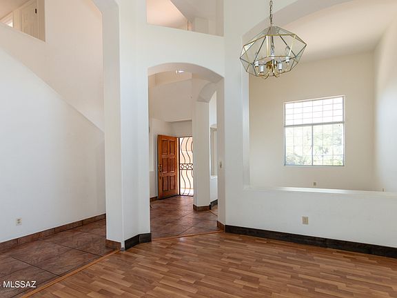 4th image of 740 N Northern Vista Pl