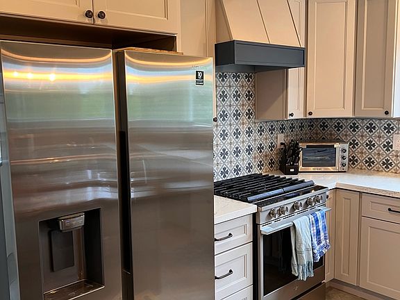 Gas range and stainless steel appliances