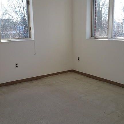 5th image of 60 Pond St APT 6