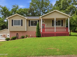 7463 Twin Brooks Blvd, Knoxville, TN 37918