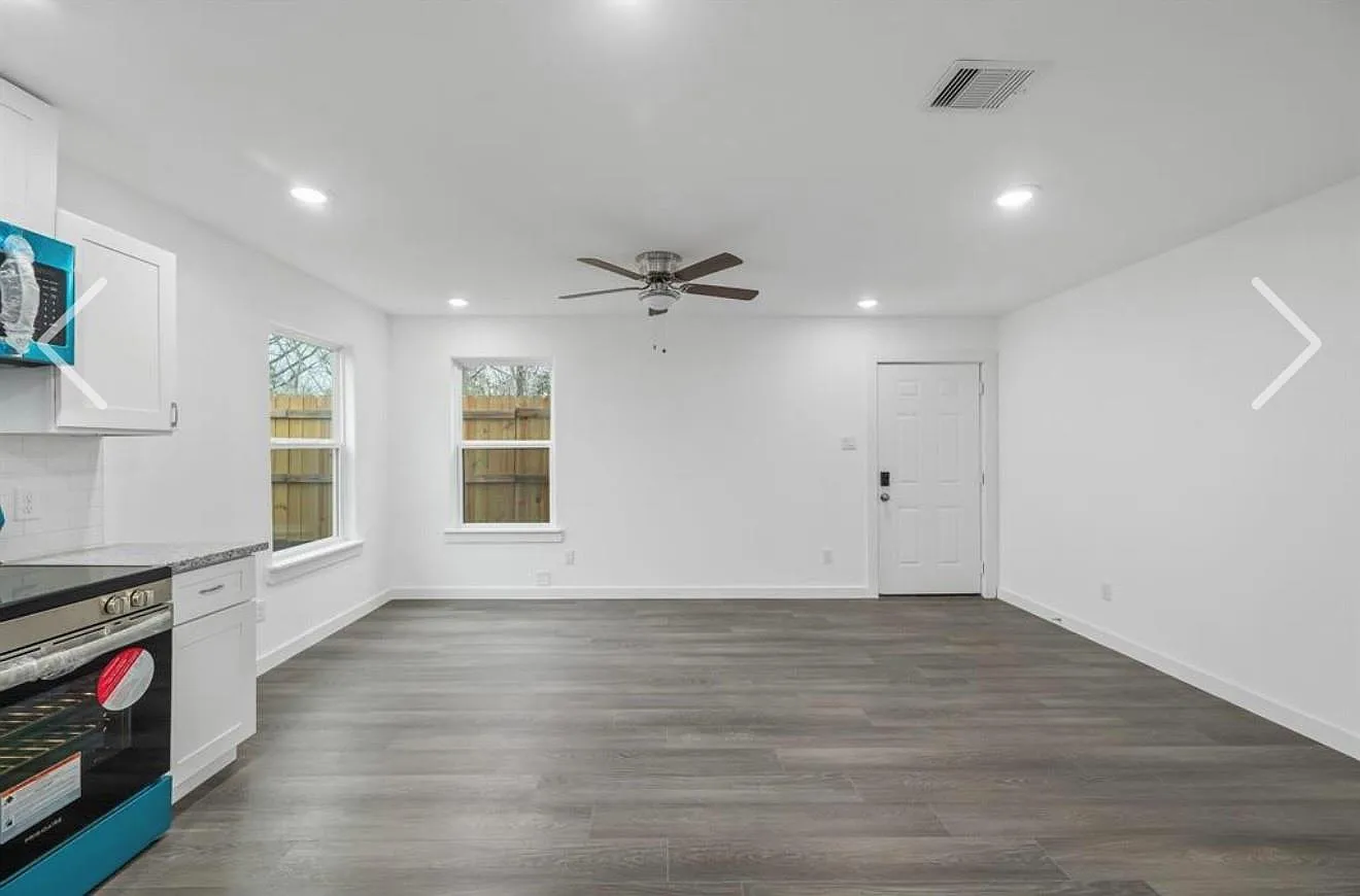 3 bed, 2.5 bath, $1,900 — Photo 3