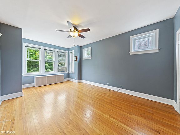 4th image of 2503 N Washtenaw Ave #2