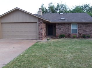 1920 Gray Fox Dr, Edmond, OK 73003