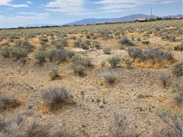 6700 Newby Ln, Pahrump, NV 89060