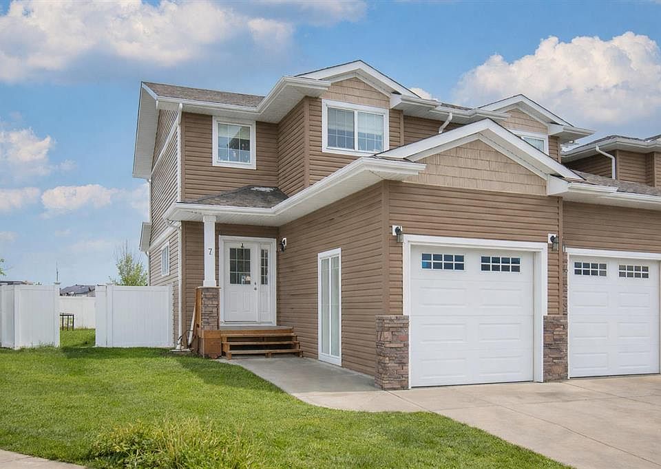 1st image of 7 S Rowberry Ct