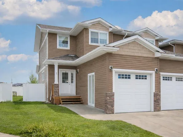 7 S Rowberry Ct, Sylvan Lake, AB T4S 0L7
