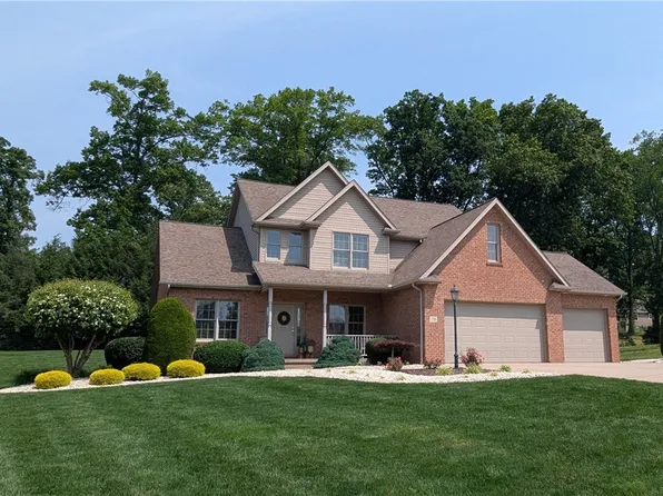 216 N Magnolia Dr, Butler, PA 16001