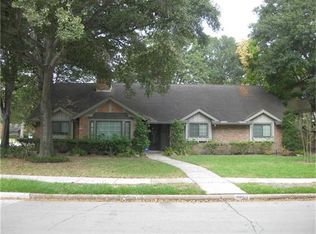 4950 Valkeith Dr, Houston, TX 77096