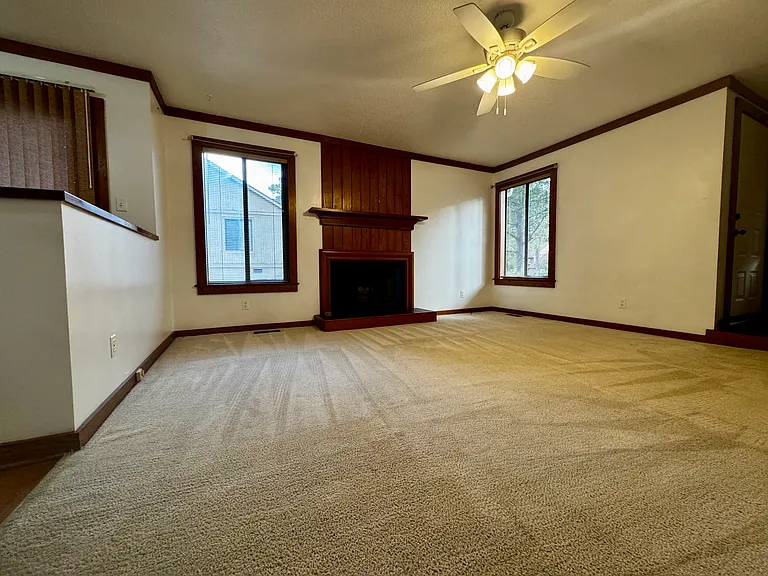 1441 Brookmeade Ct — Photo 6