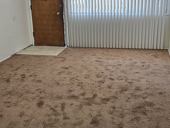 5th image of 9225 Bancroft Ave #1