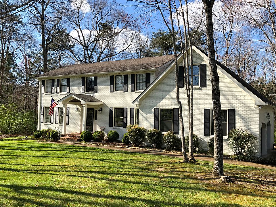 Beautiful curb appeal! 