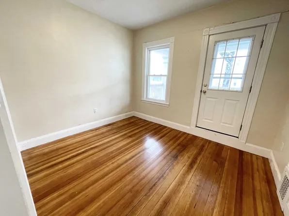 (undisclosed Address), Dorchester, MA 02125